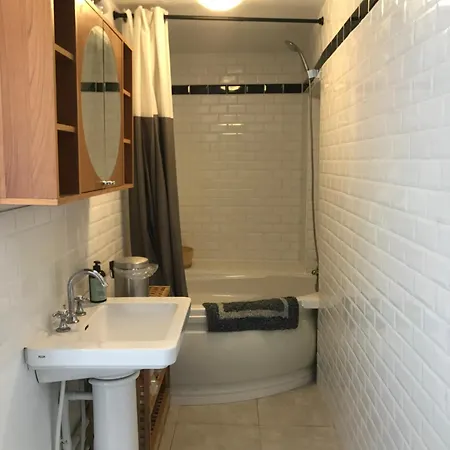 Holiday home Bleu Cottage, Escapade Proche A