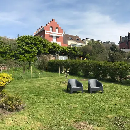 Bleu Cottage, Escapade Proche A Holiday home *